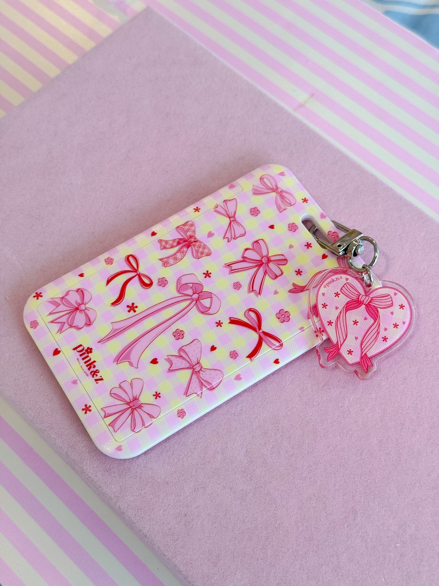 (NO lanyard) Card Case & Mini Keychain Set