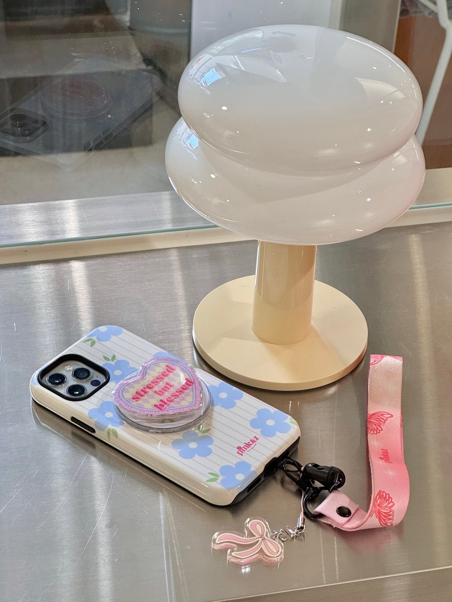 Novelty Magnetic Phone Grip (complimentary Magnetic Ring sticker)